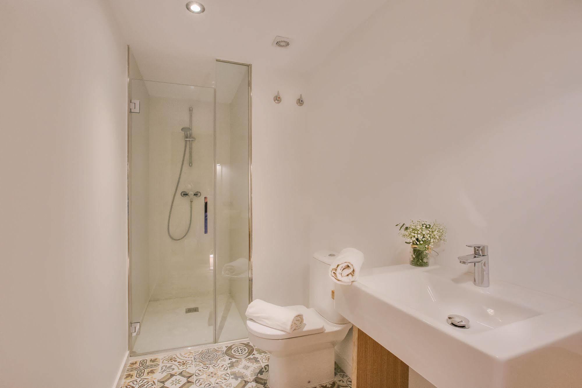 Flateli - Placa Catalunya 22 ชีโรนา ภายนอก รูปภาพ
