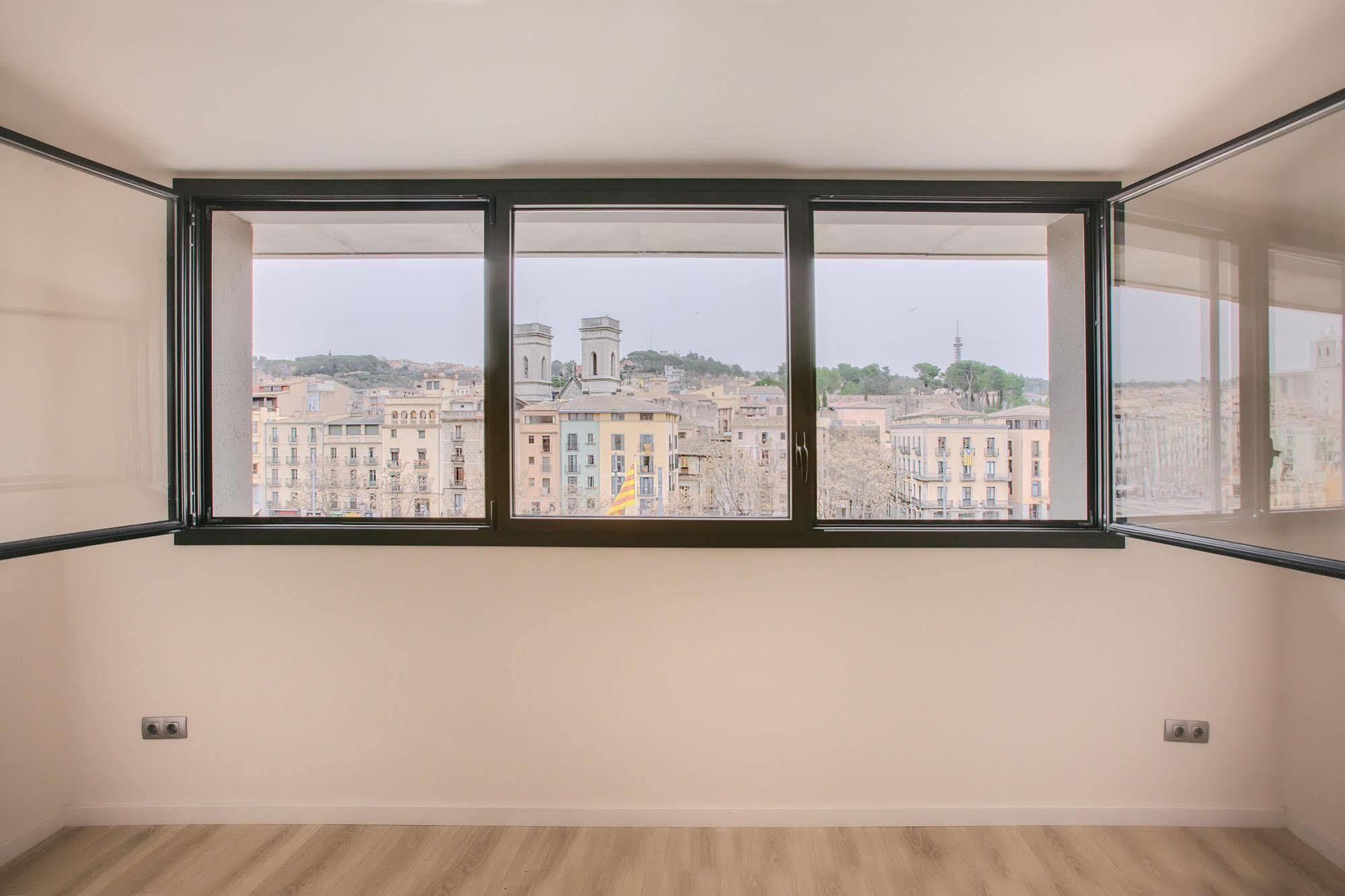 Flateli - Placa Catalunya 22 ชีโรนา ภายนอก รูปภาพ