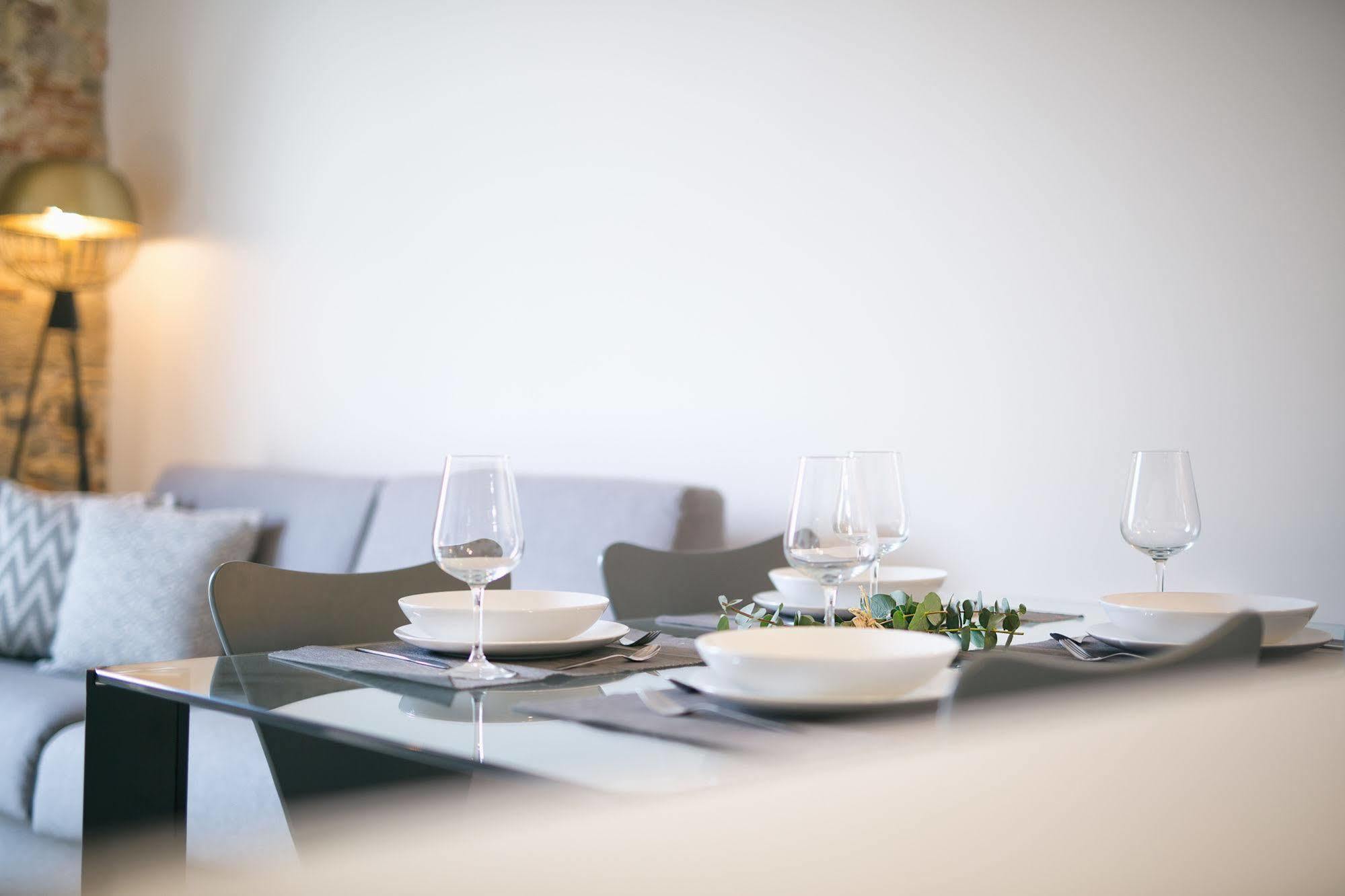 Flateli - Placa Catalunya 22 ชีโรนา ภายนอก รูปภาพ